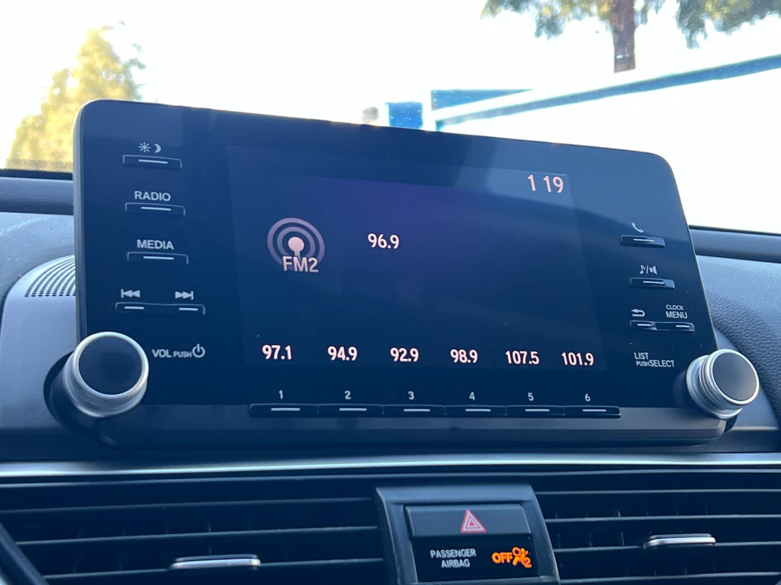 Thumbnail: 2018 Honda Accord - 18