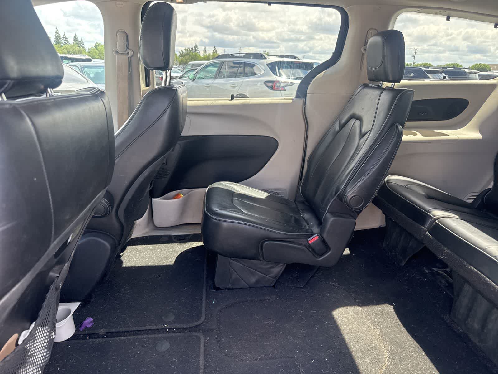 Thumbnail: 2020 Chrysler Pacifica - 18