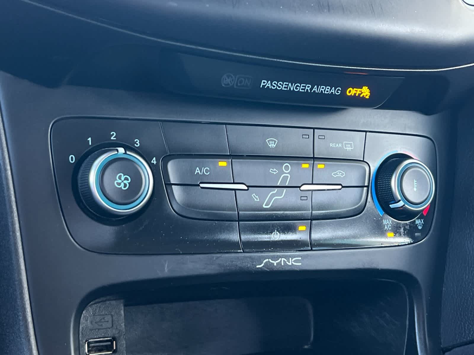 Thumbnail: 2016 Ford Focus - 21