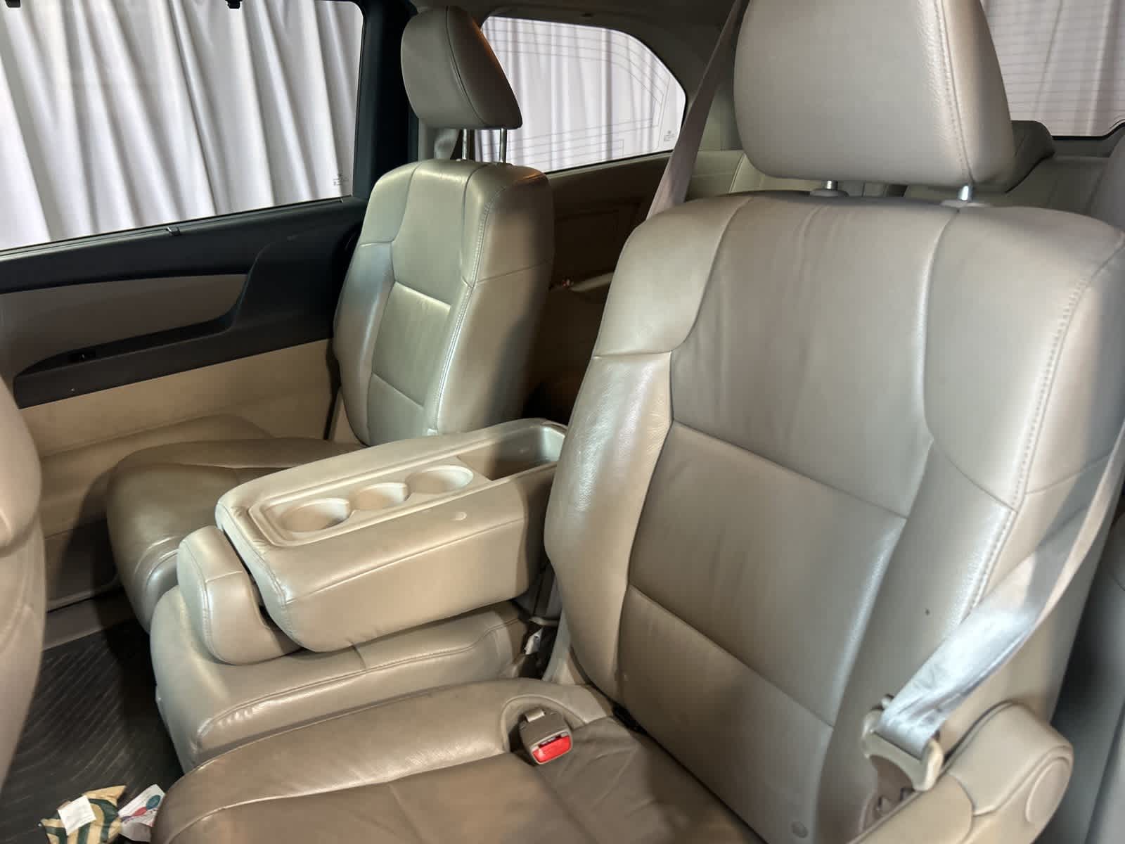 Thumbnail: 2012 Honda Odyssey - 19