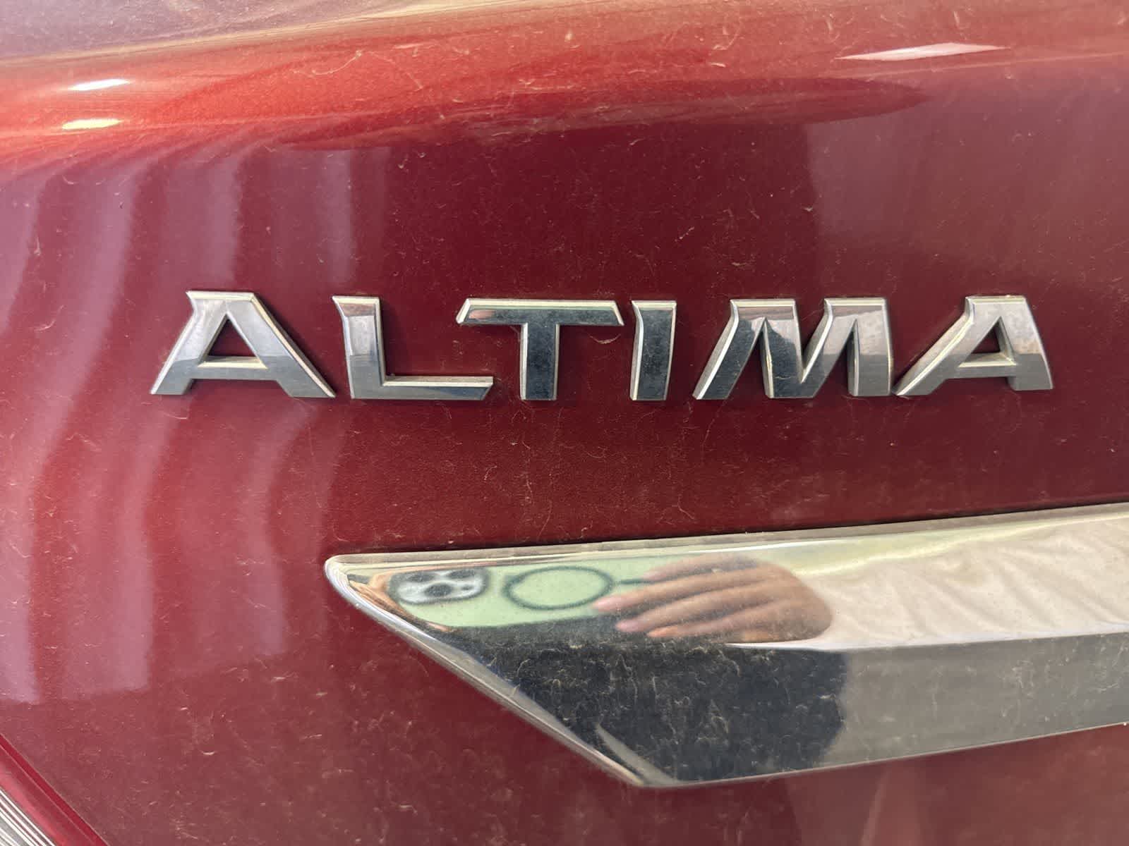 Thumbnail: 2013 Nissan Altima - 14