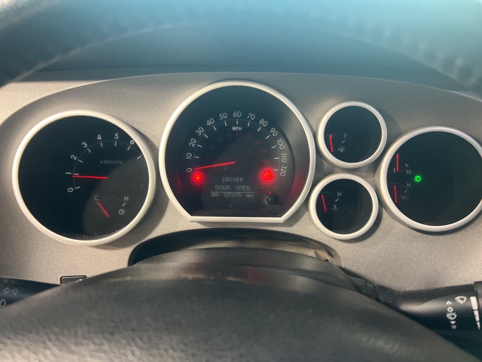 Thumbnail: 2011 Toyota Tundra - 31