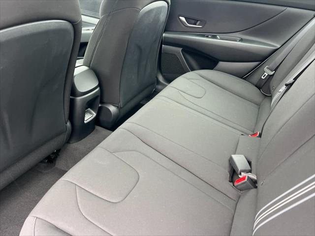 2025 Hyundai Elantra Blue 5