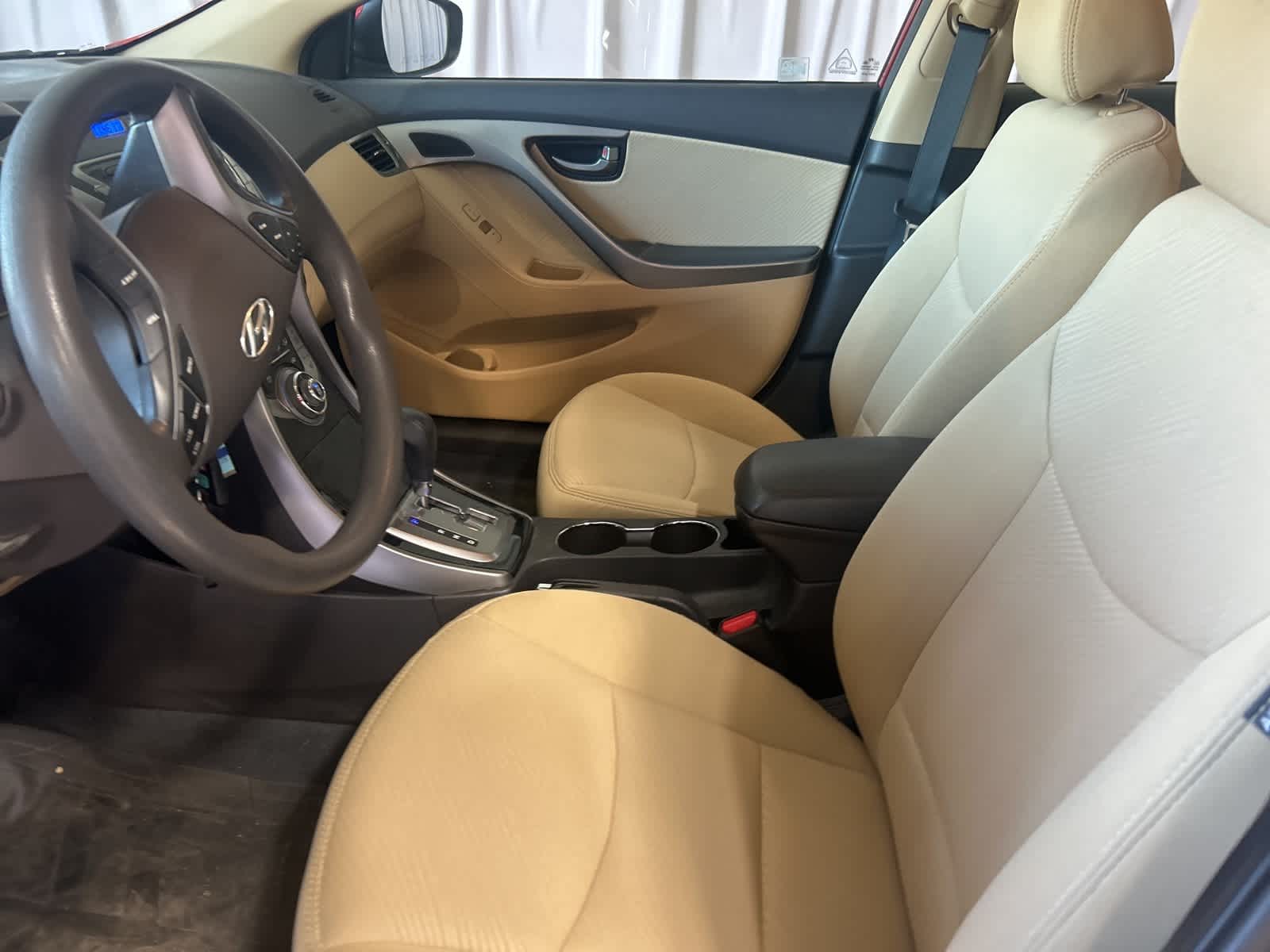 Thumbnail: 2013 Hyundai Elantra - 24