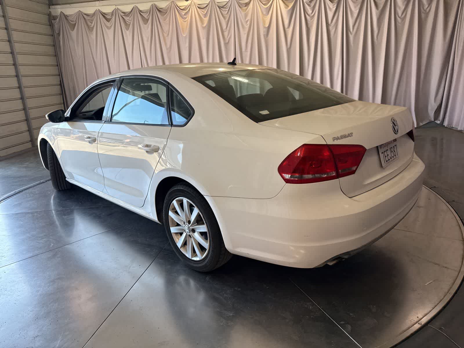 Thumbnail: 2012 Volkswagen Passat - 7