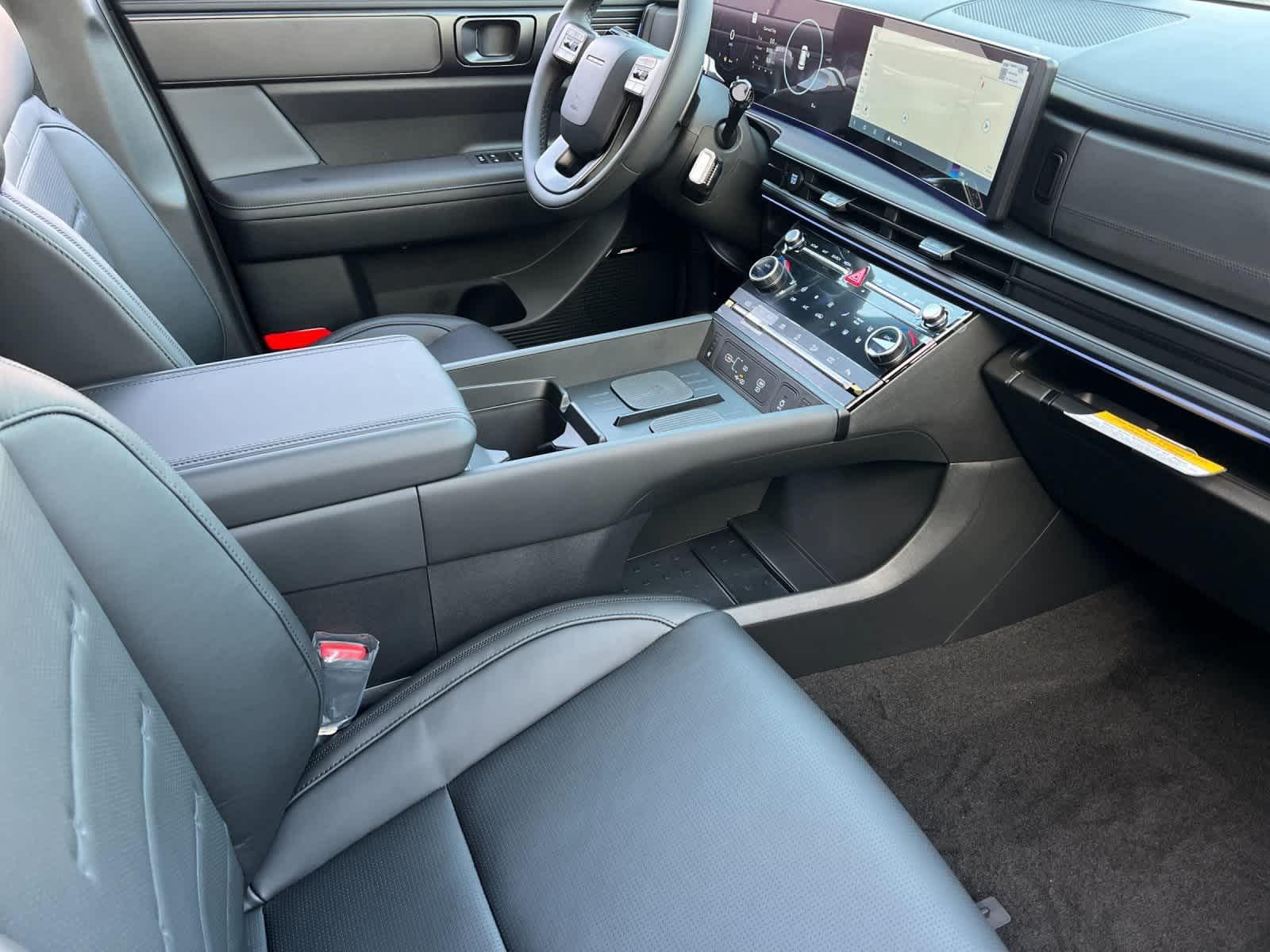 Thumbnail: 2025 Hyundai Santa Fe - 15