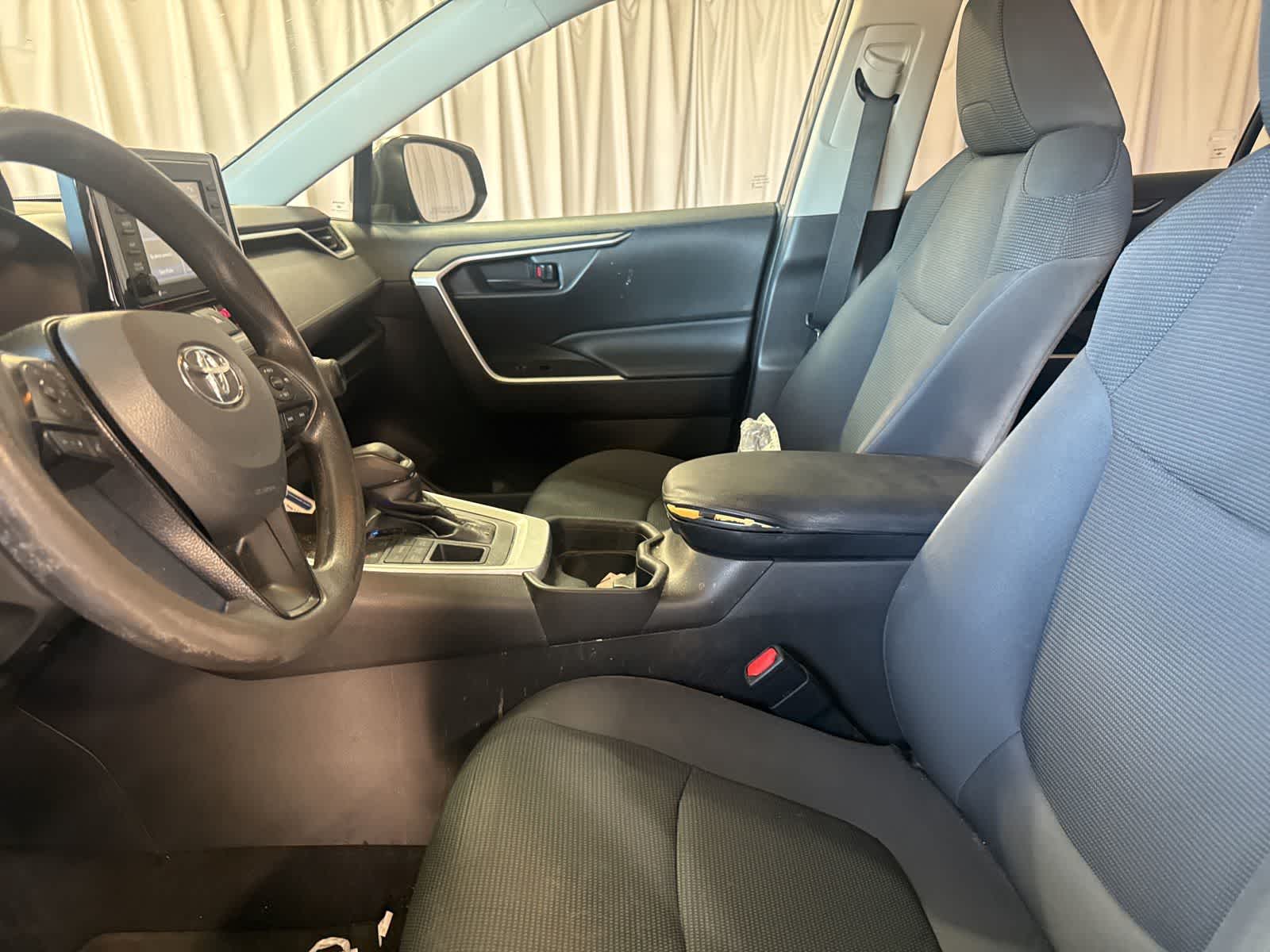 Thumbnail: 2021 Toyota RAV4 - 19