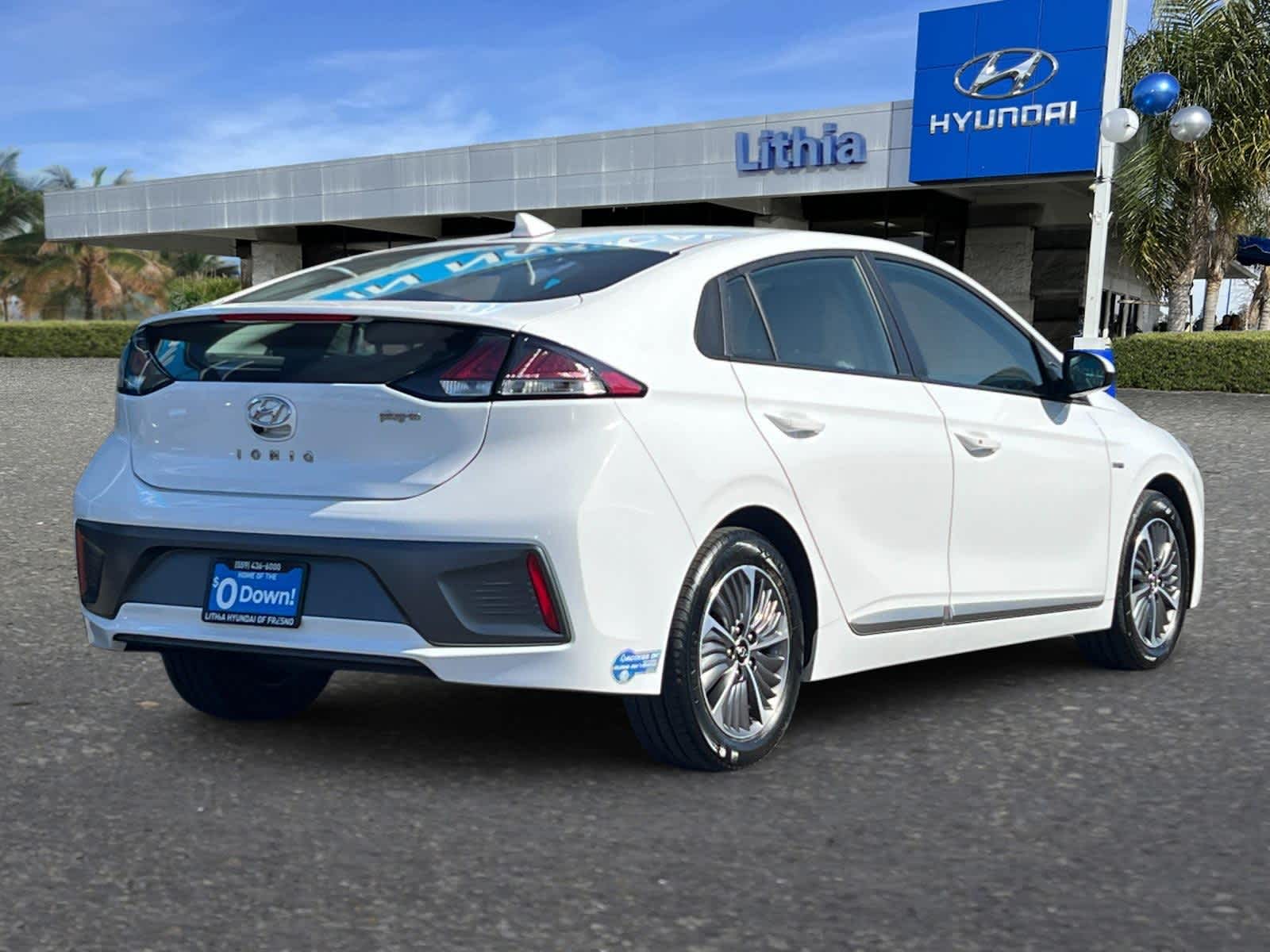 2020 Hyundai Ioniq Plug-In Hybrid SE photo 2