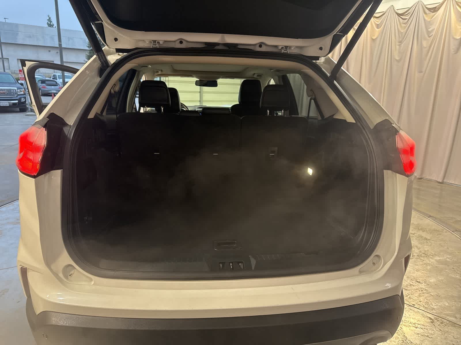 Thumbnail: 2020 Ford Edge - 15