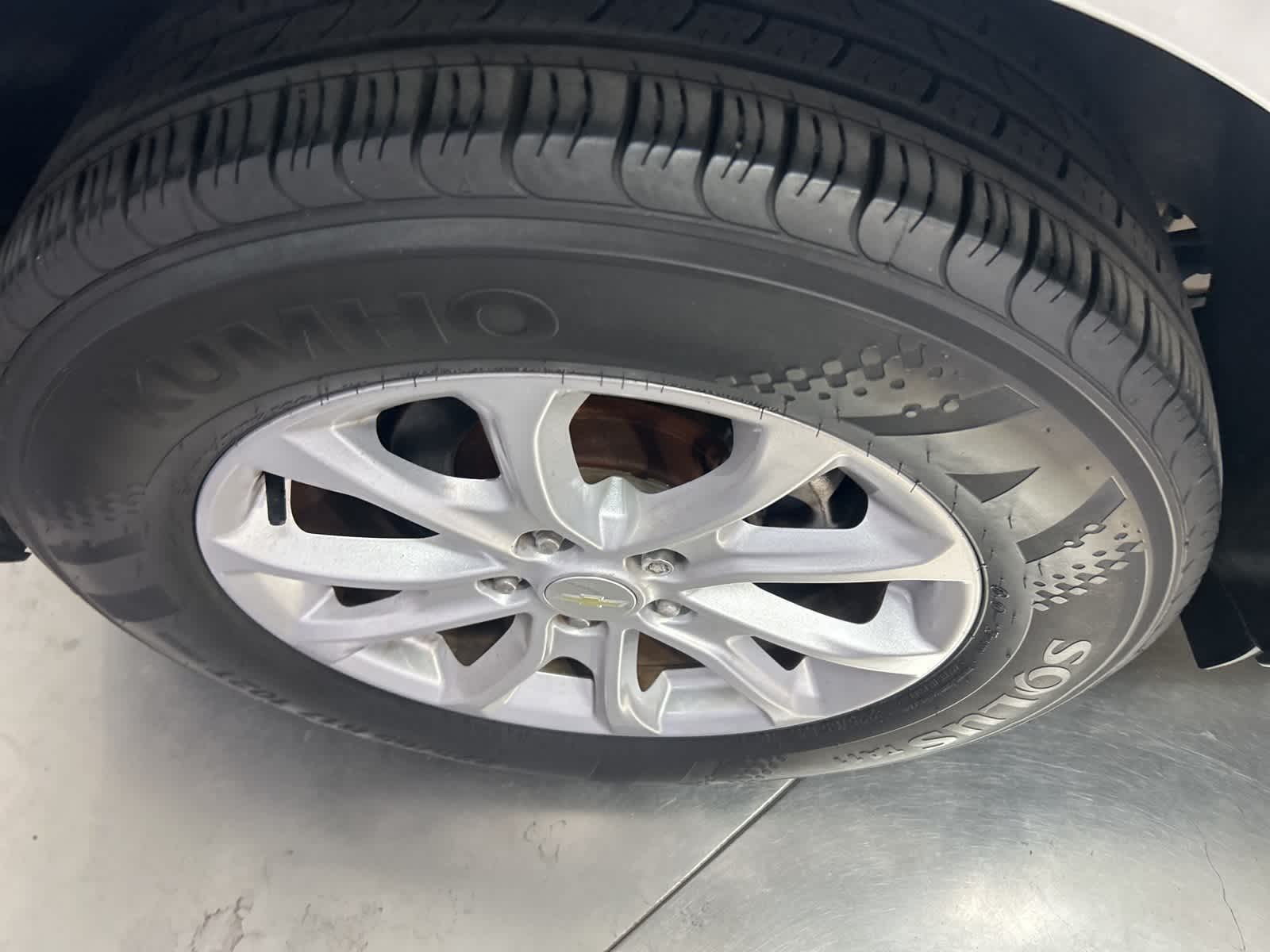 Thumbnail: 2019 Chevrolet Equinox - 8