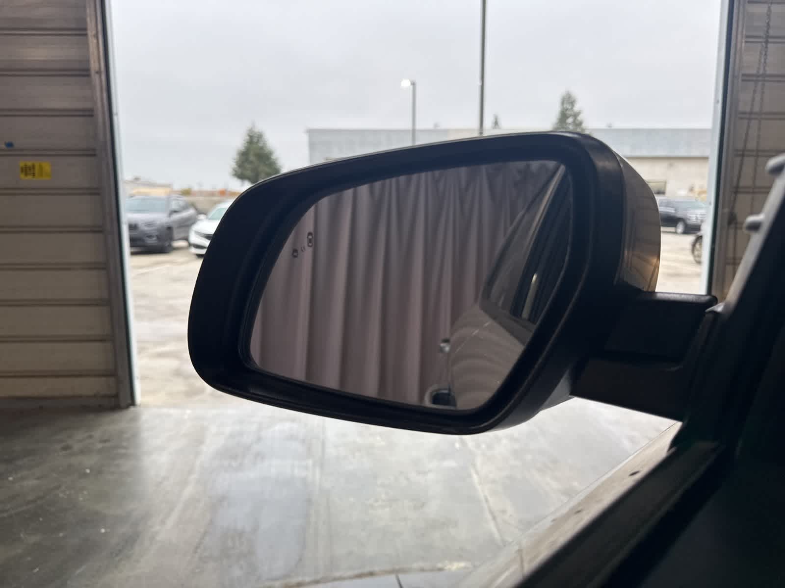 Thumbnail: 2023 Hyundai Venue - 20