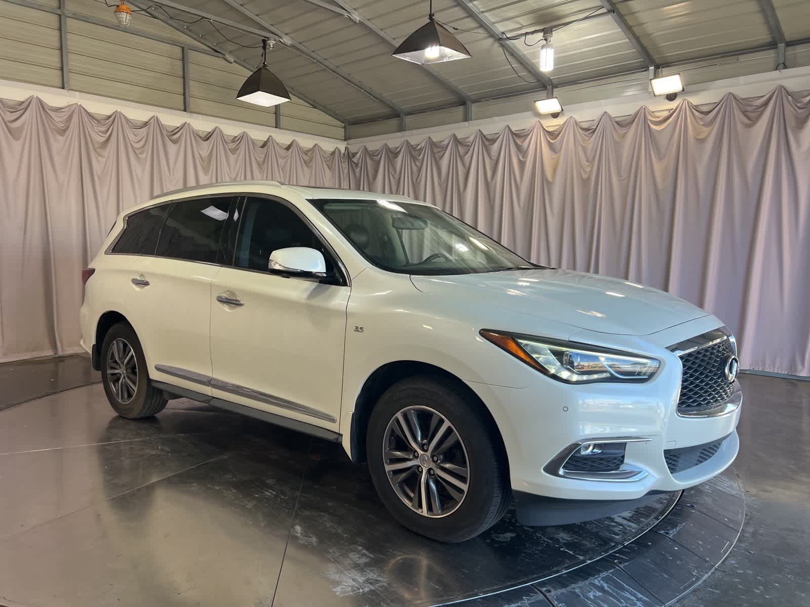 Thumbnail: 2017 INFINITI QX60 - 7