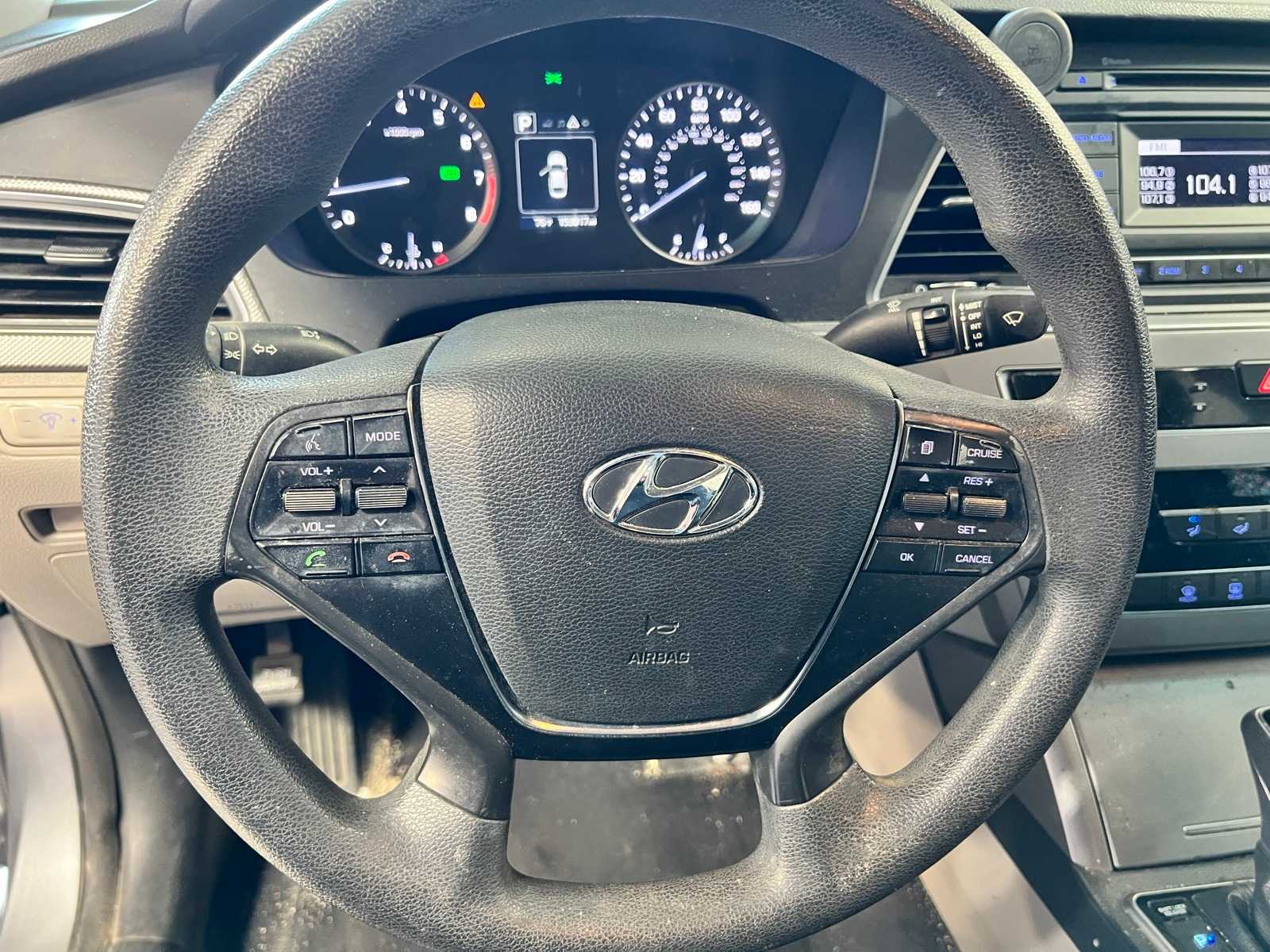 Thumbnail: 2017 Hyundai Sonata - 25