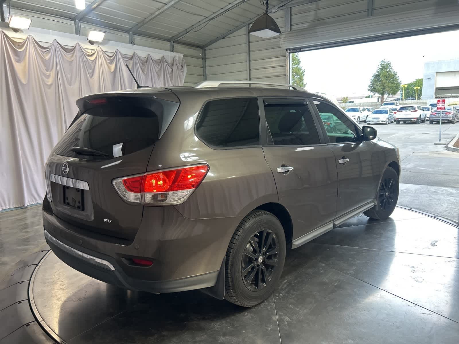 Thumbnail: 2015 Nissan Pathfinder - 8