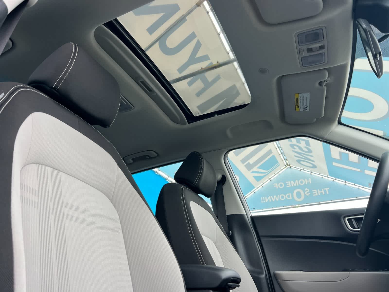 Thumbnail: 2023 Hyundai Venue - 18