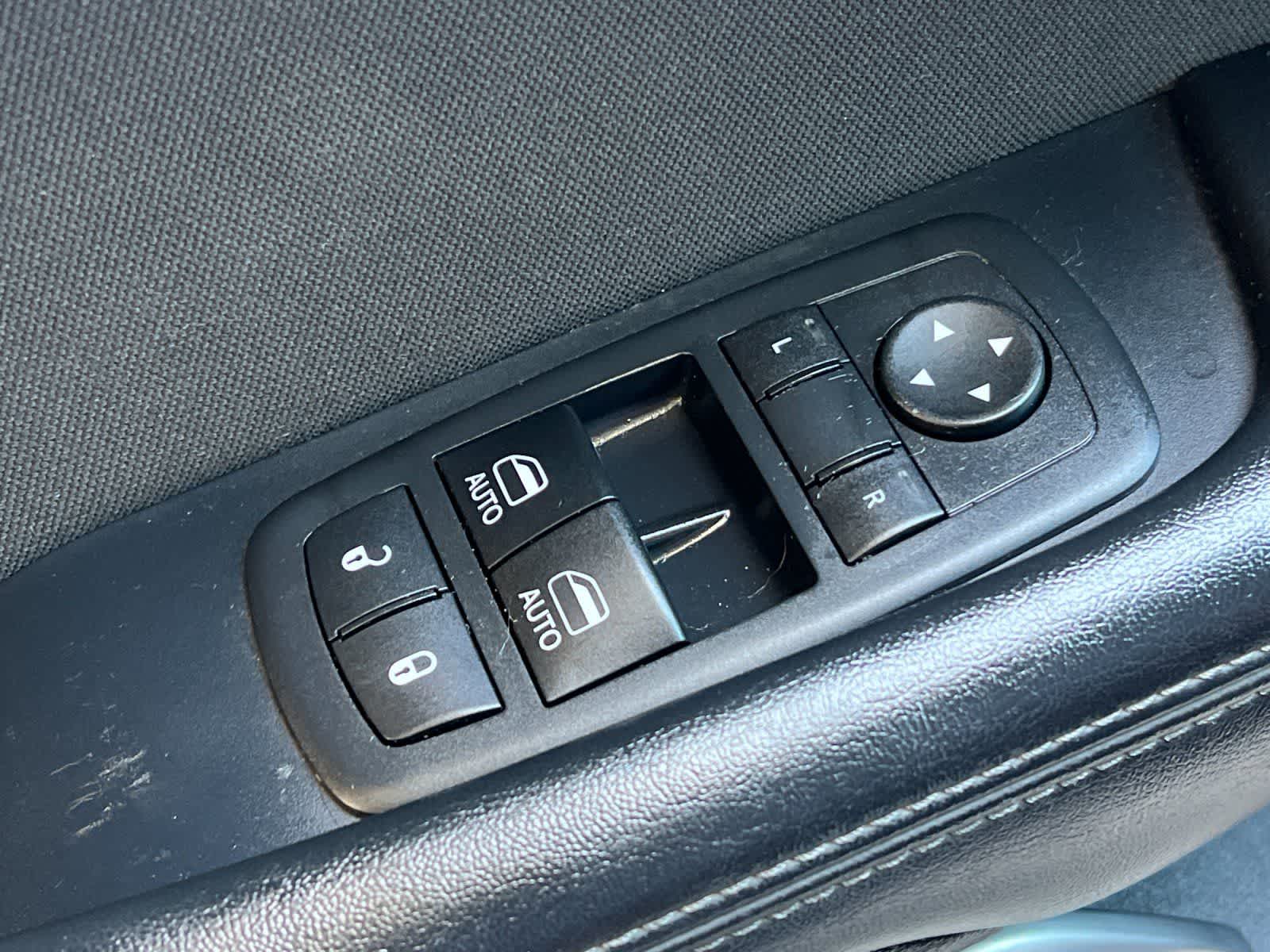 Thumbnail: 2016 Dodge Challenger - 14