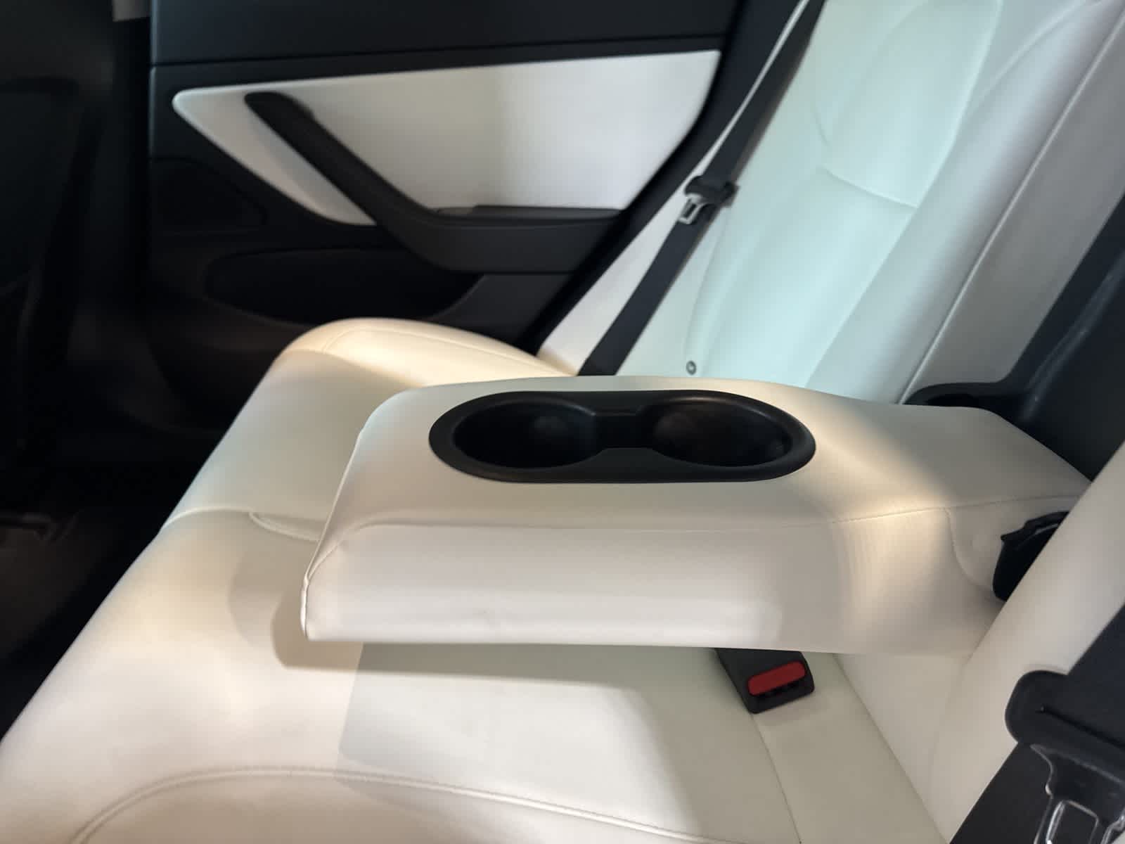 Thumbnail: 2018 Tesla Model 3 - 15