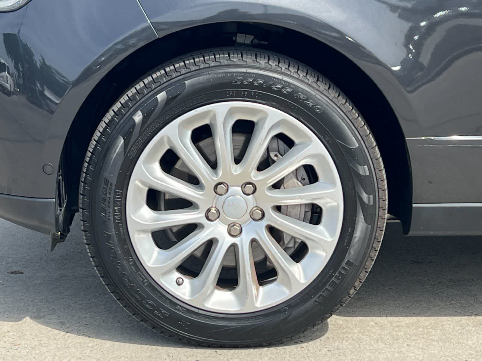 Thumbnail: 2021 Land Rover Range Rover - 25