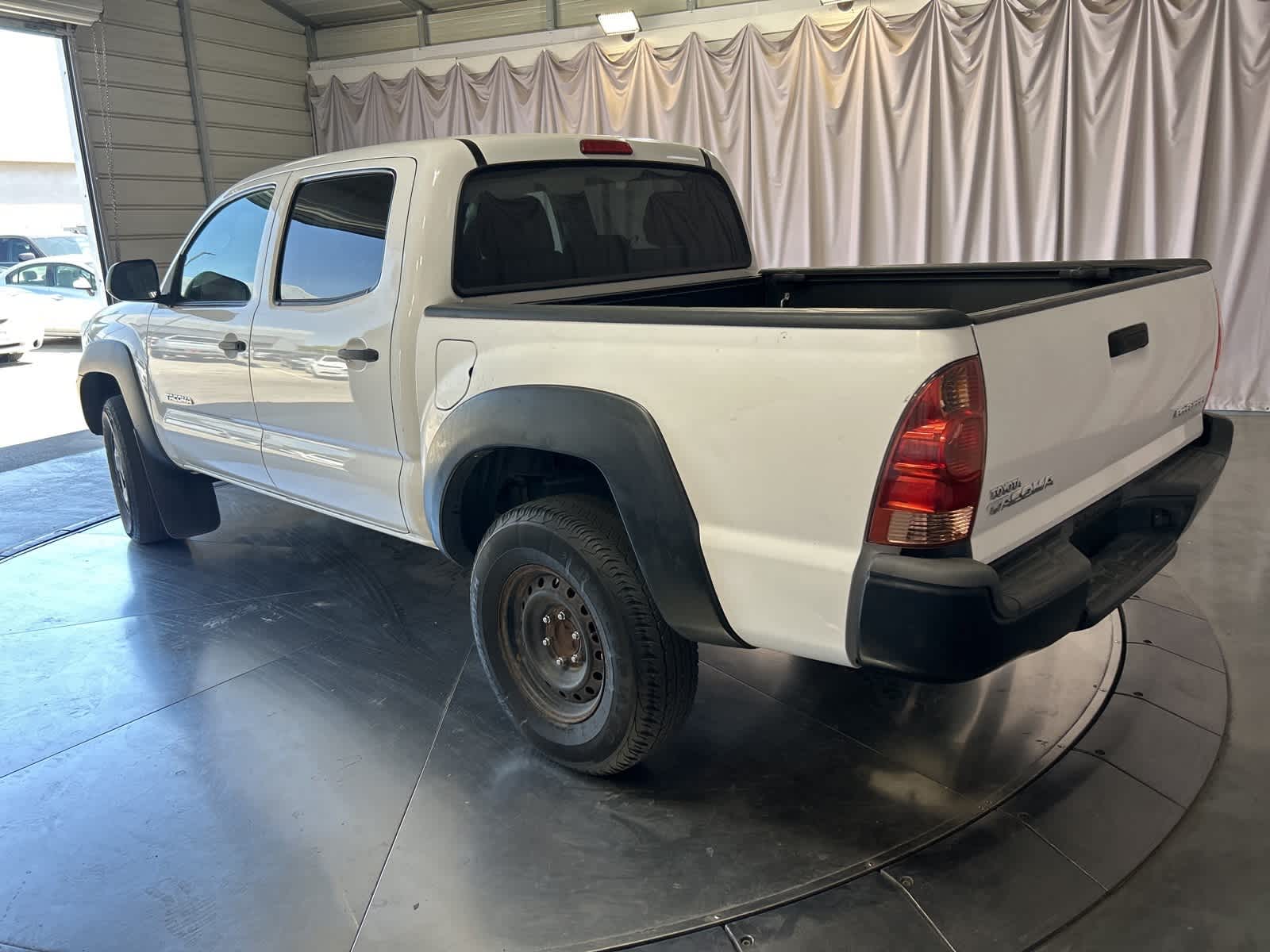 Thumbnail: 2014 Toyota Tacoma - 14