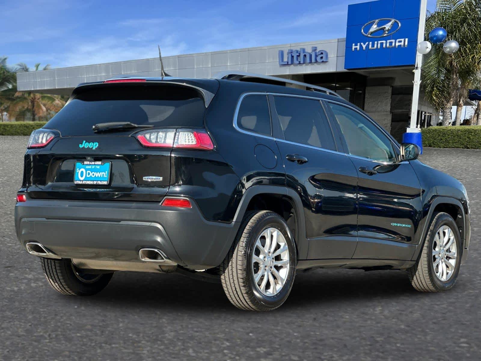 2019 Jeep Cherokee Latitude photo 2