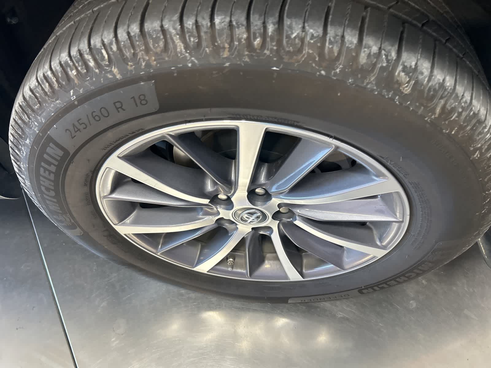 Thumbnail: 2019 Toyota Highlander - 17