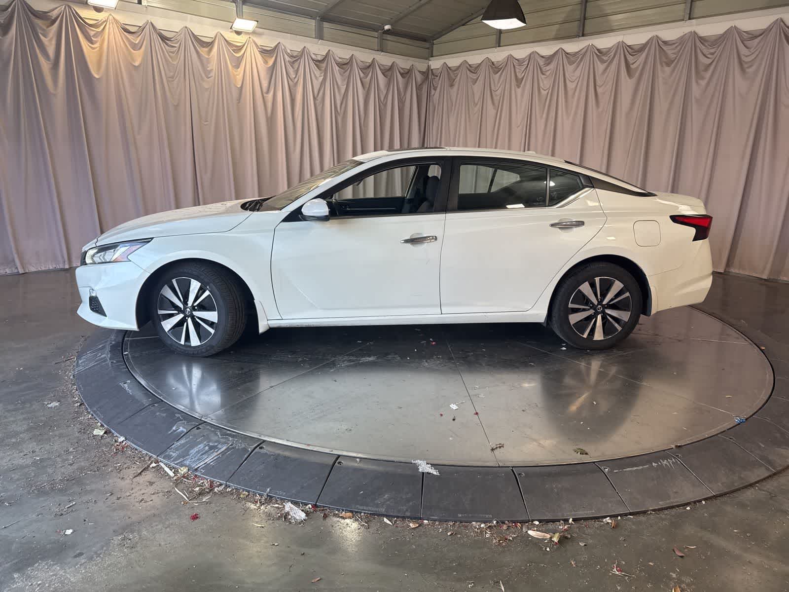 2022 Nissan Altima 2.5 SV photo 3