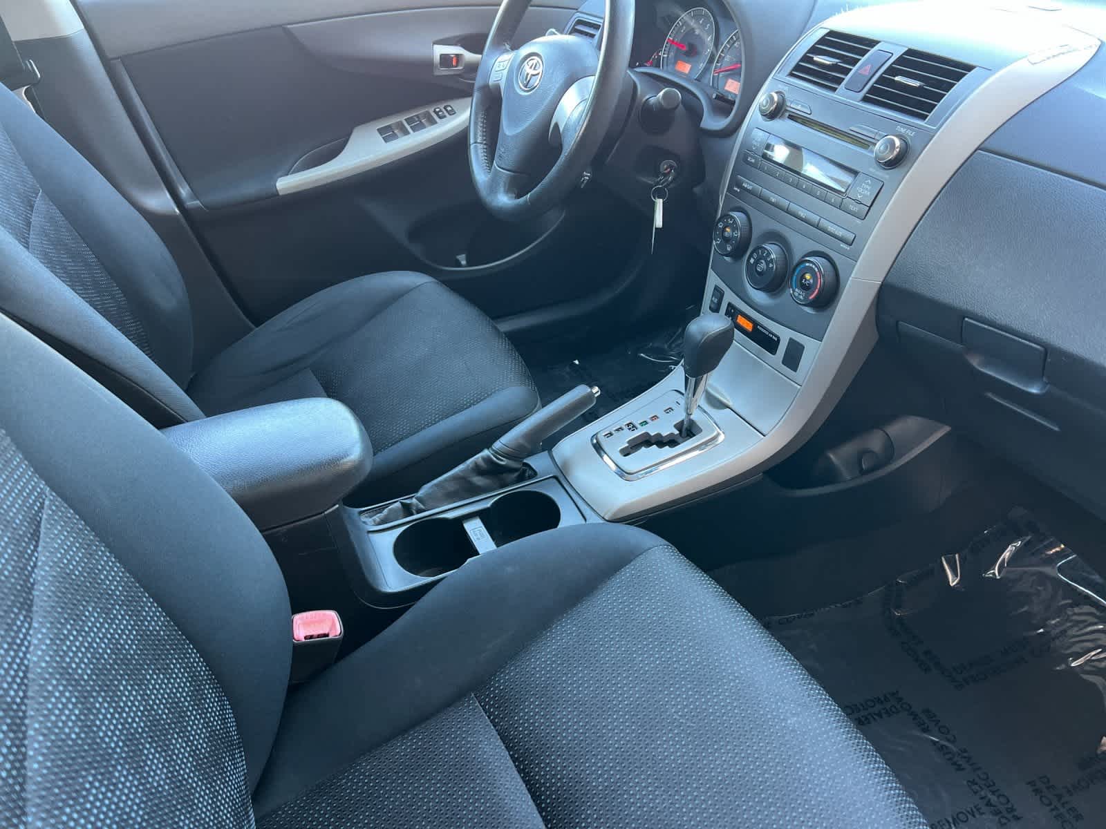 Thumbnail: 2010 Toyota Corolla - 16