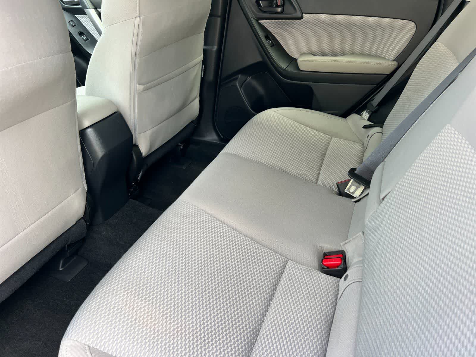 2017 Subaru Forester 2.5i Premium photo 4