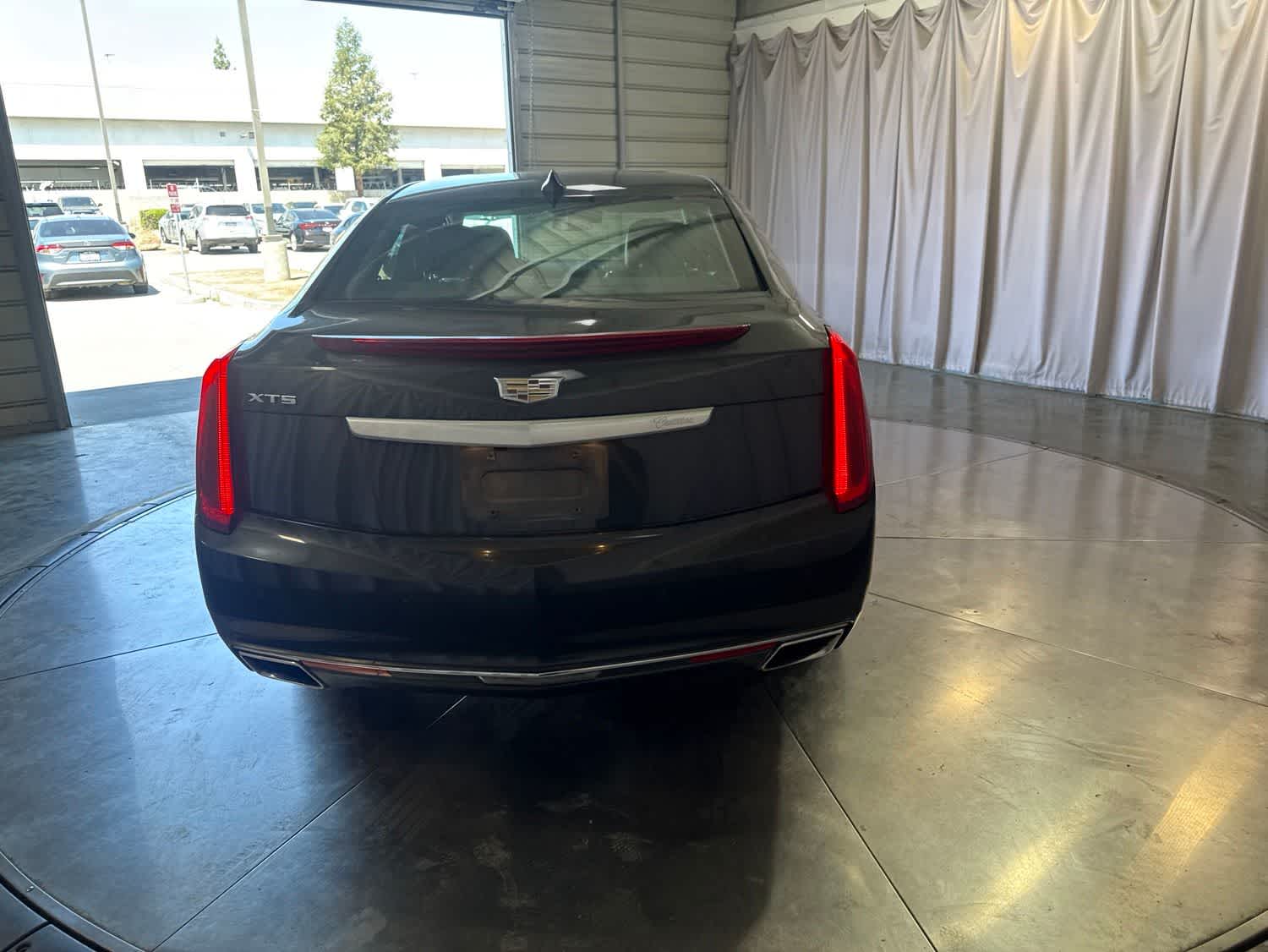 2016 CADILLAC XTS Premium Collection photo 5