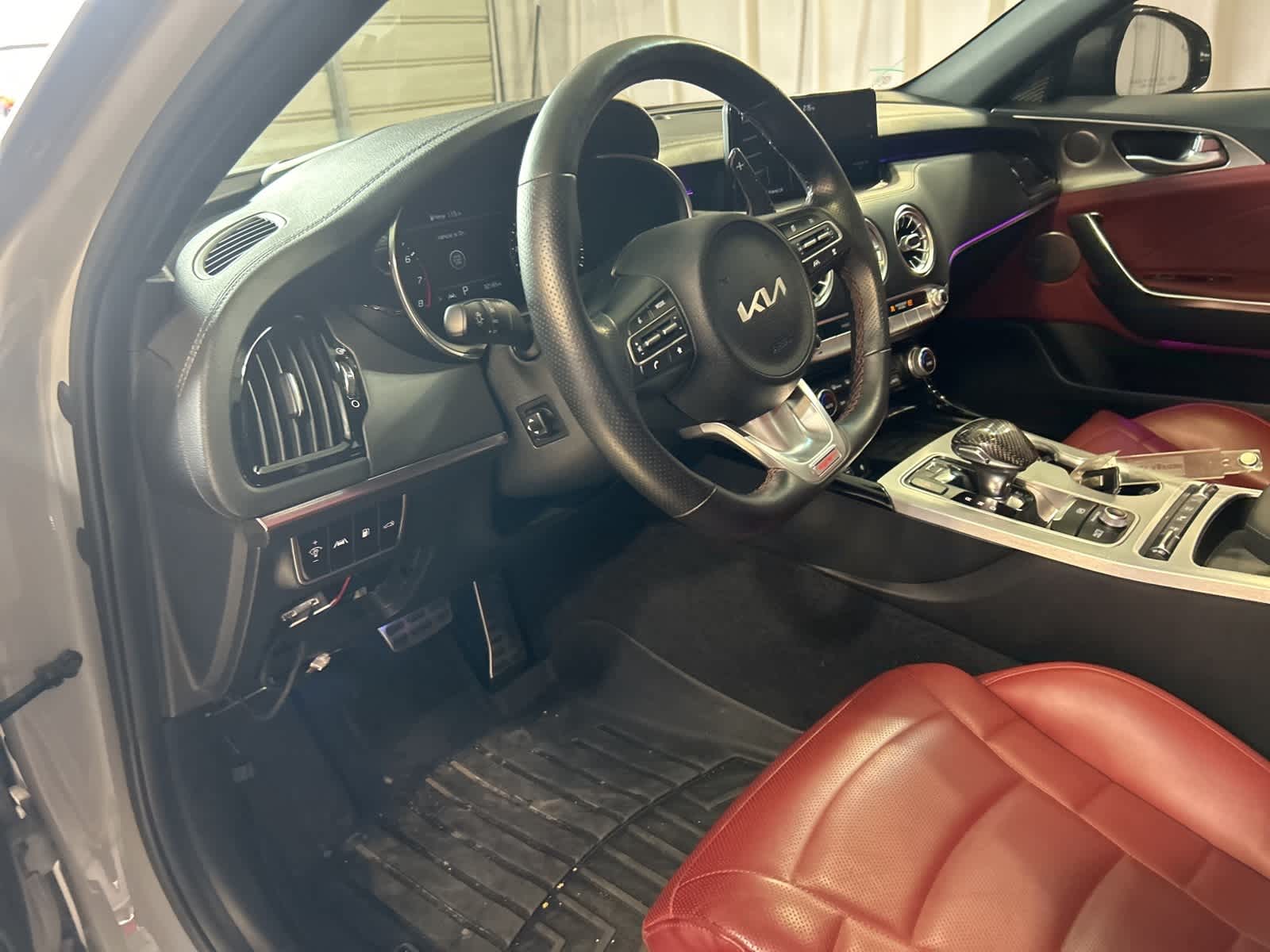 Thumbnail: 2022 Kia Stinger - 21