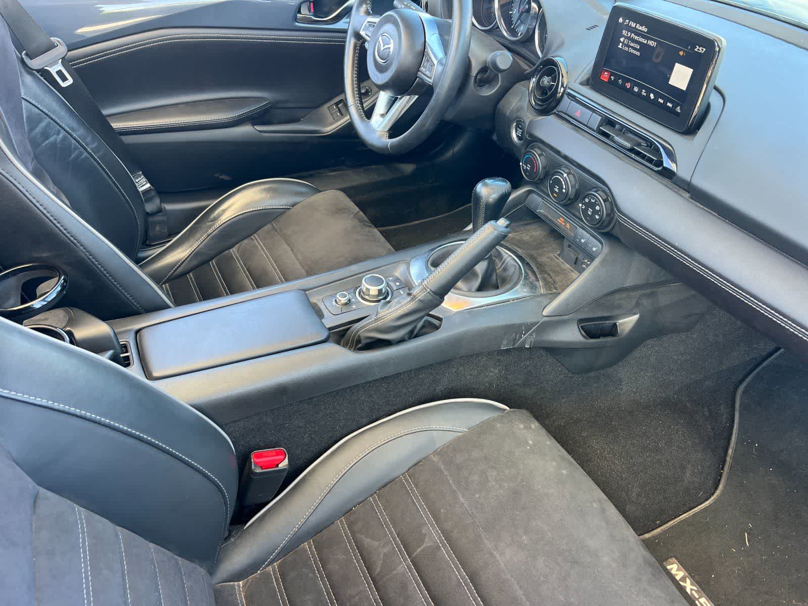 Thumbnail: 2021 Mazda MX-5 Miata - 17