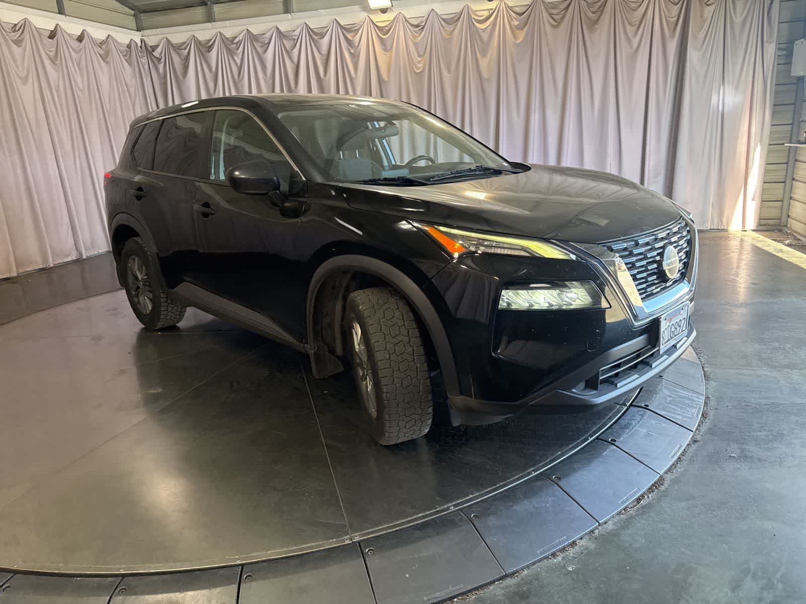Thumbnail: 2021 Nissan Rogue - 3