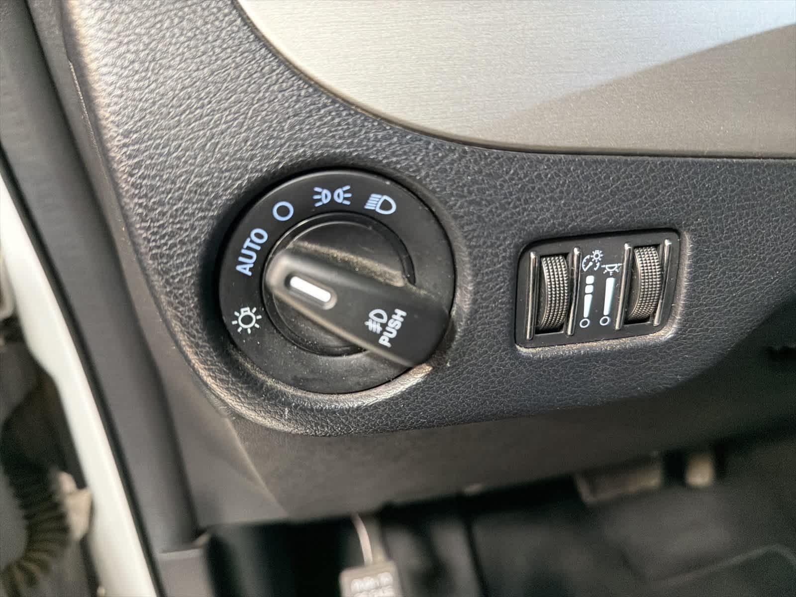 Thumbnail: 2019 Dodge Grand Caravan - 22