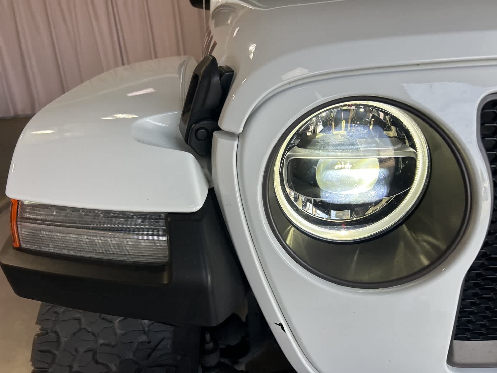 Thumbnail: 2022 Jeep Wrangler - 3