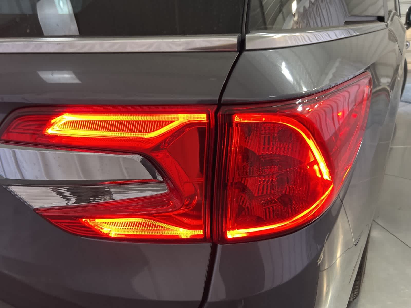 Thumbnail: 2019 Honda Odyssey - 9
