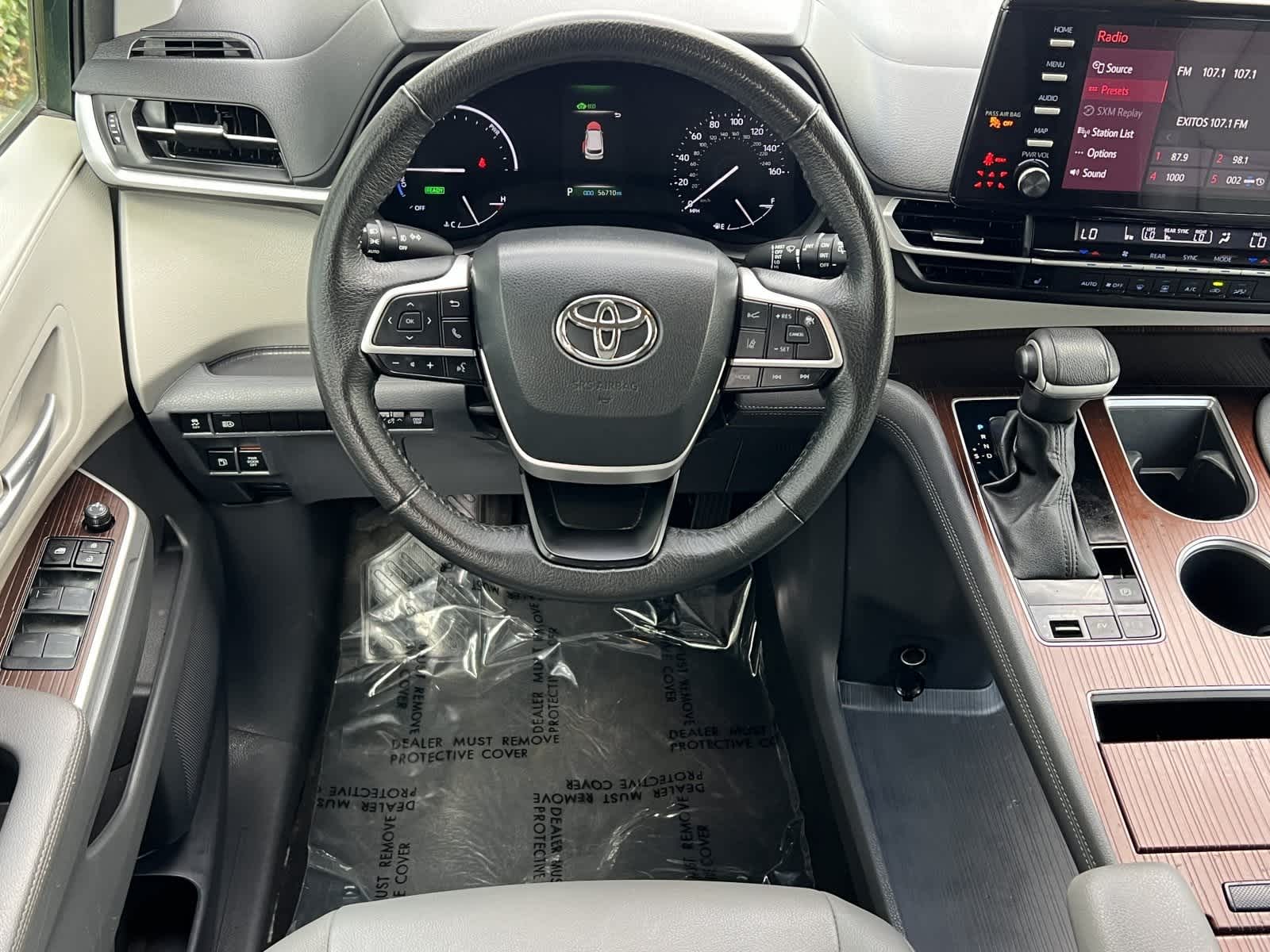 Thumbnail: 2023 Toyota Sienna - 14