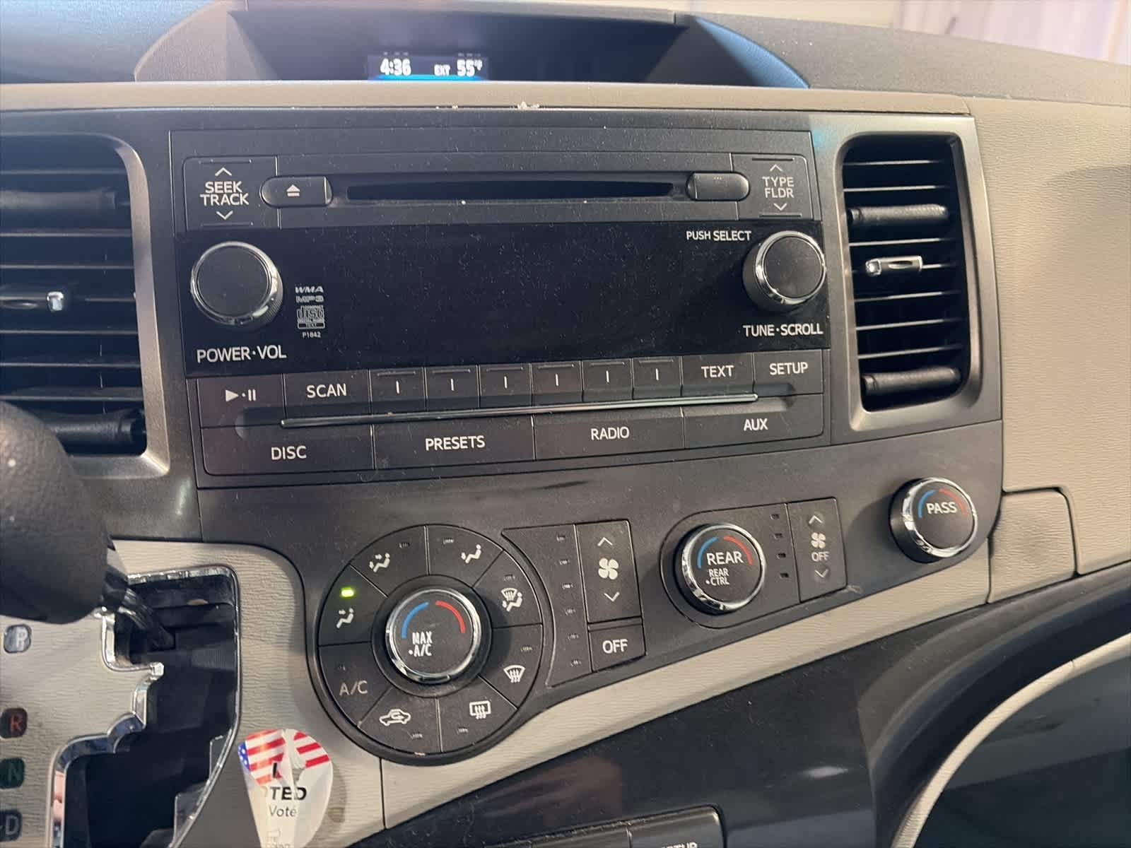 Thumbnail: 2012 Toyota Sienna - 25