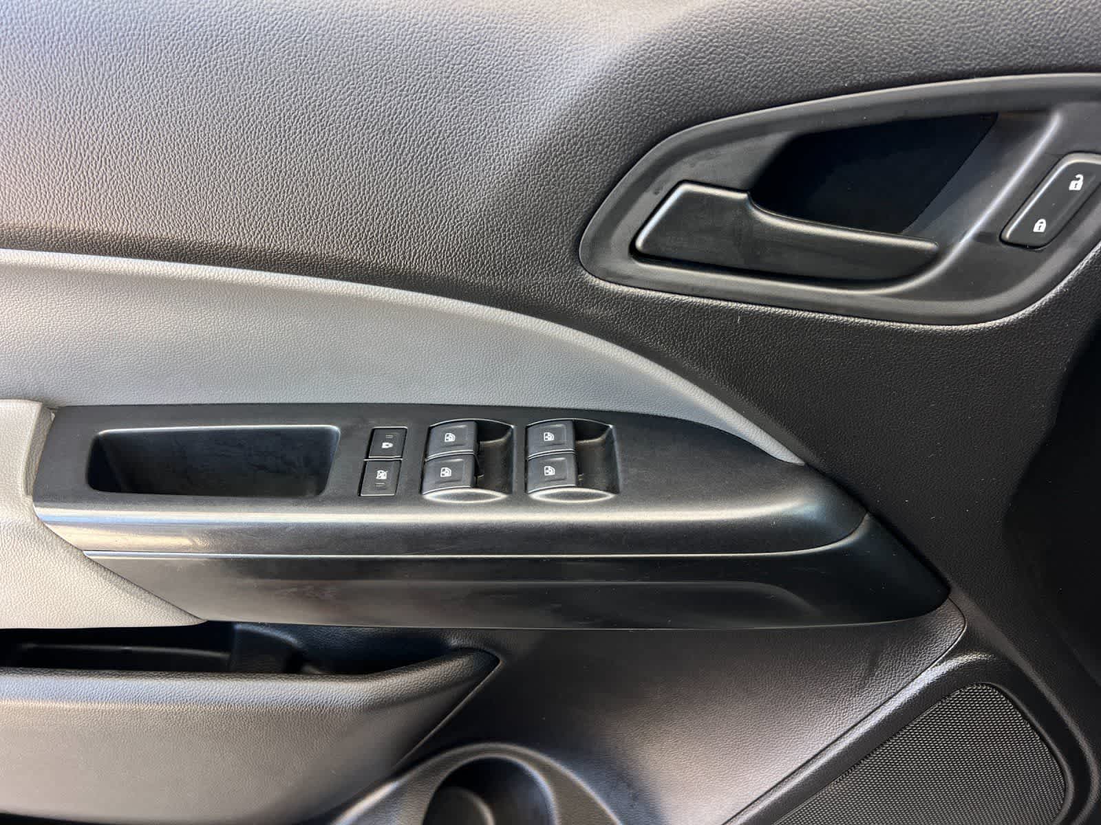 Thumbnail: 2019 Chevrolet Colorado - 13