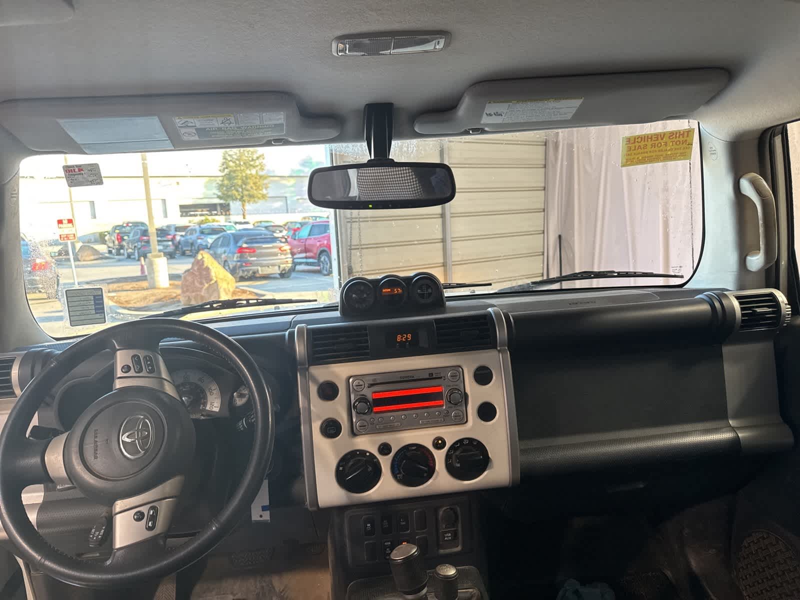 Thumbnail: 2013 Toyota FJ Cruiser - 13