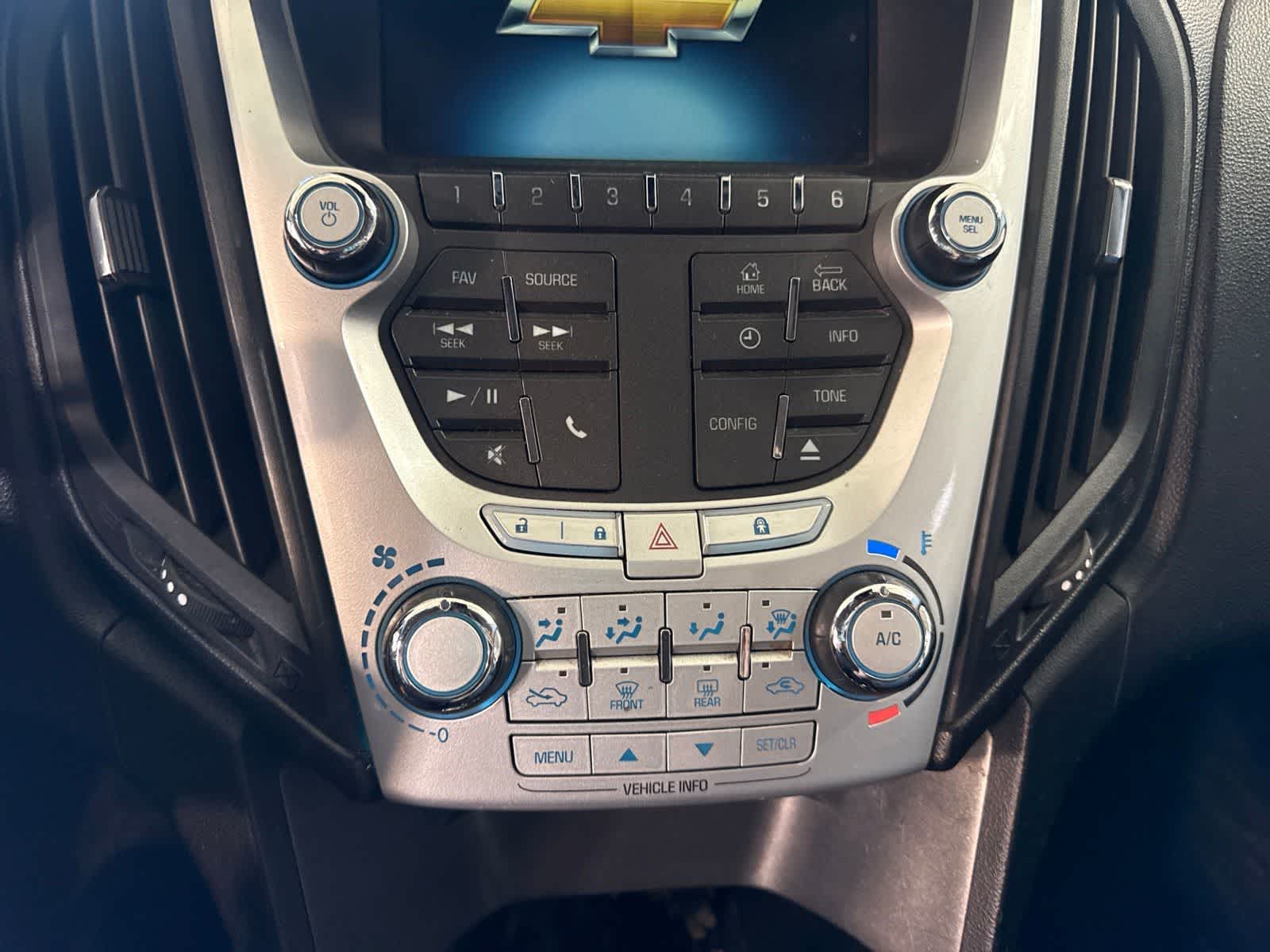 Thumbnail: 2012 Chevrolet Equinox - 25