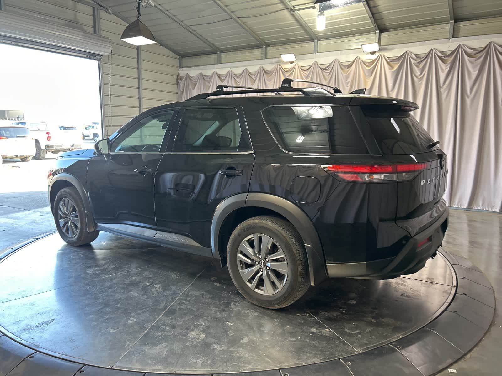Thumbnail: 2022 Nissan Pathfinder - 13