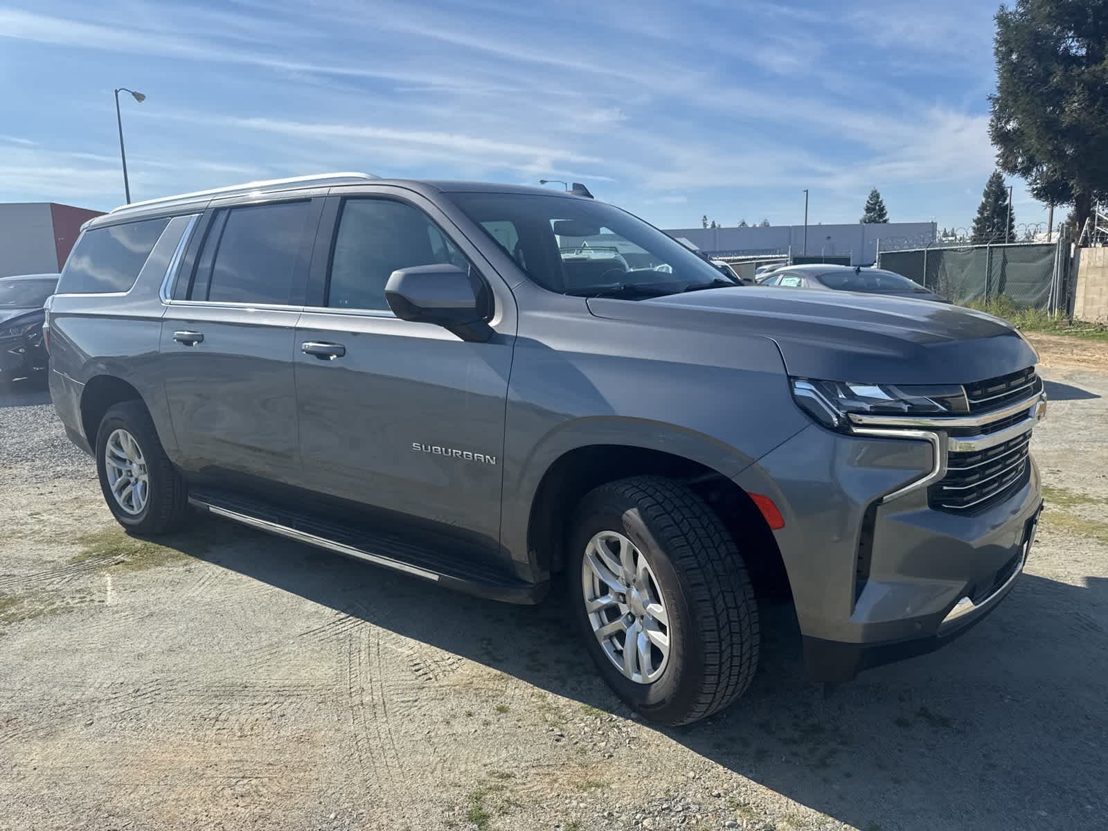 Thumbnail: 2022 Chevrolet Suburban - 3