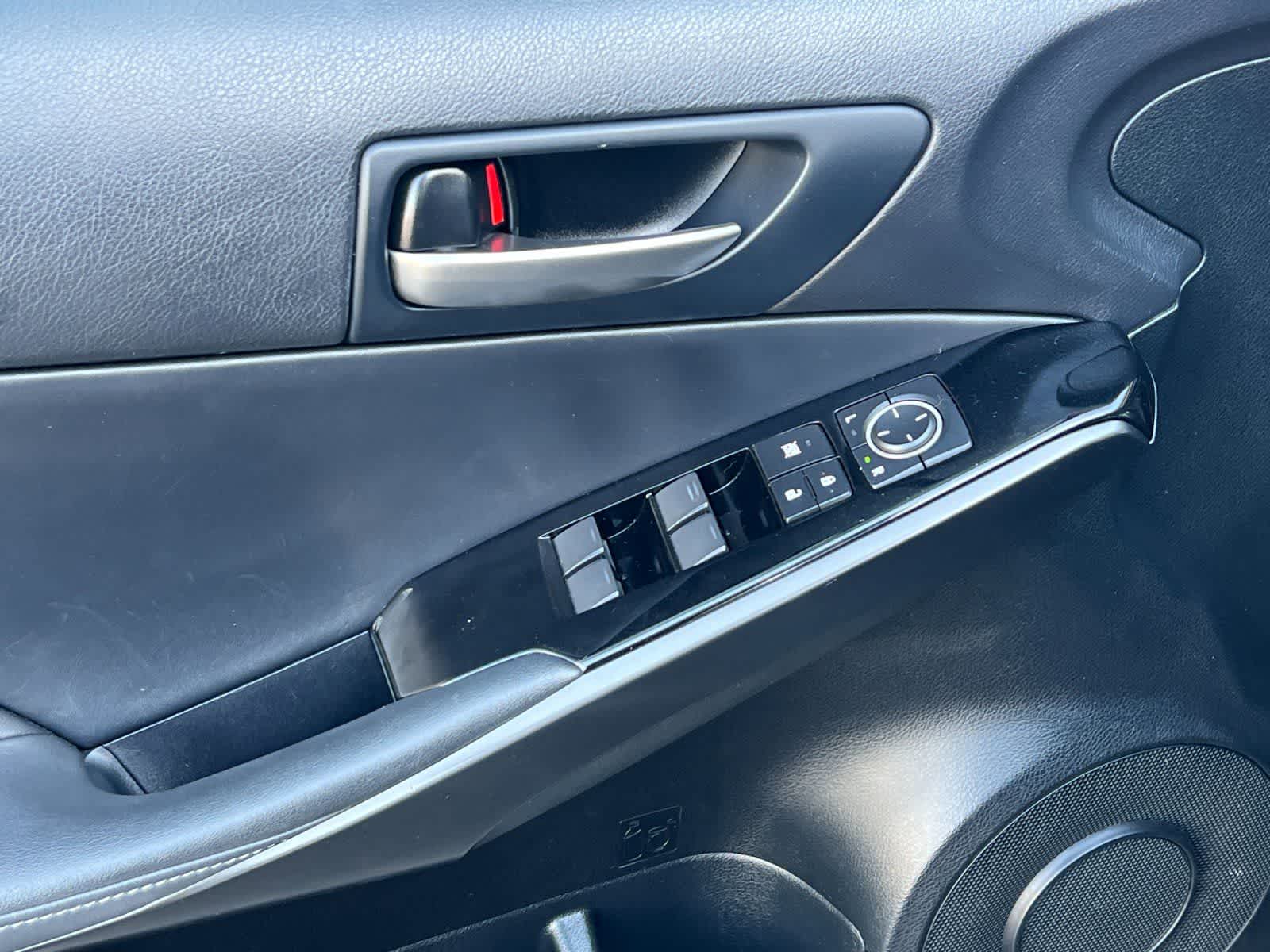 Thumbnail: 2021 Lexus IS - 13