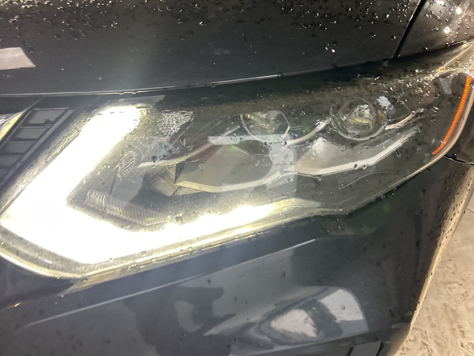 2017 Nissan Rogue SL photo 2