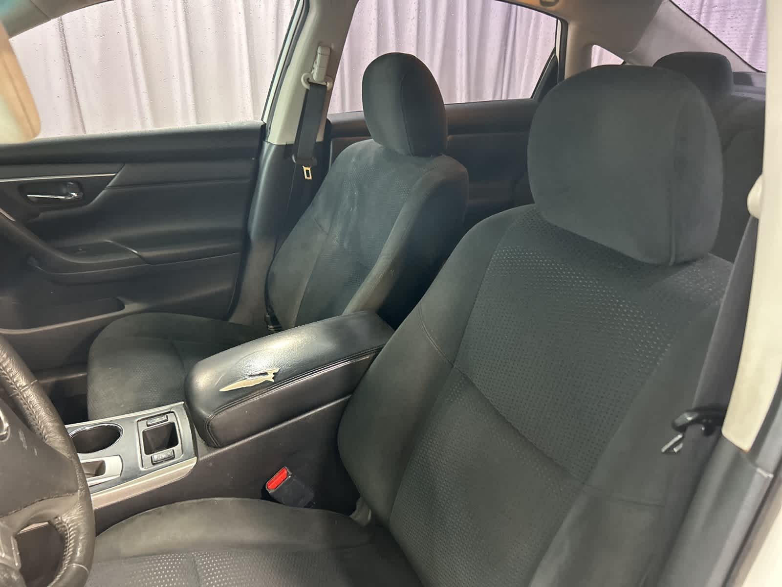 Thumbnail: 2015 Nissan Altima - 26