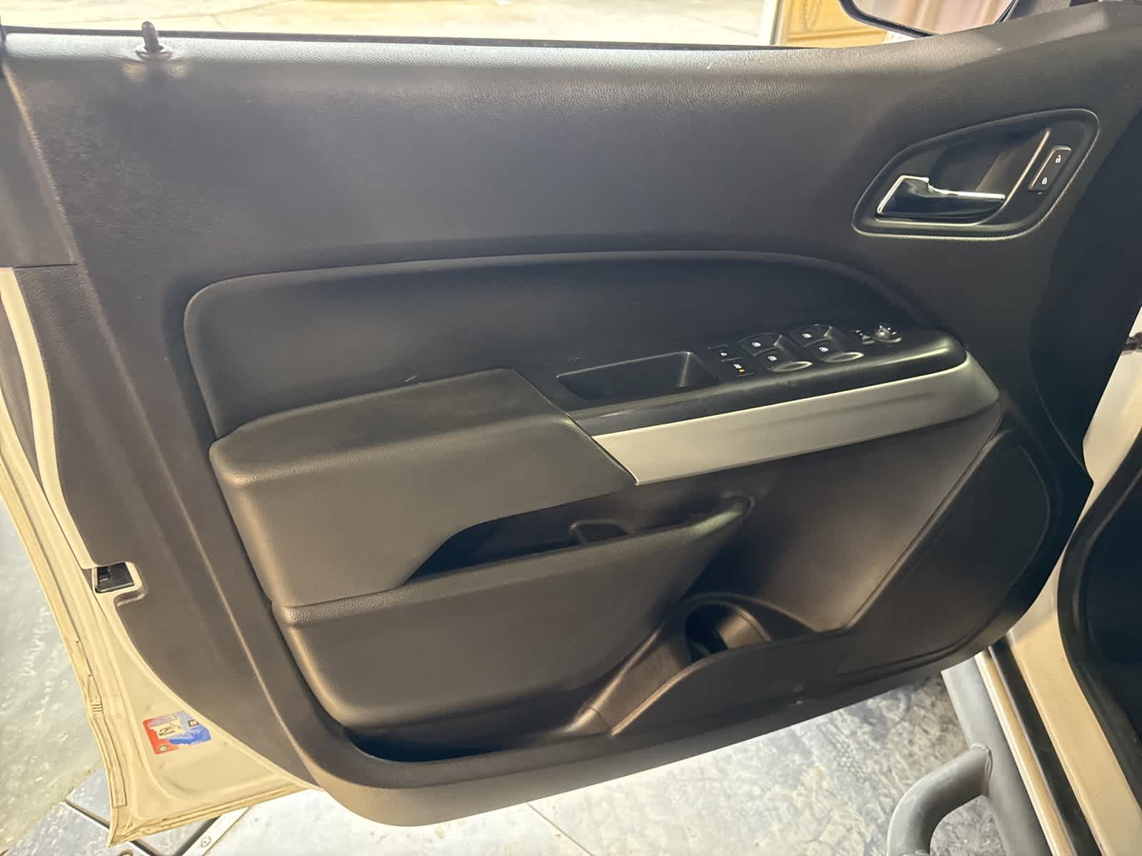 Thumbnail: 2018 Chevrolet Colorado - 18