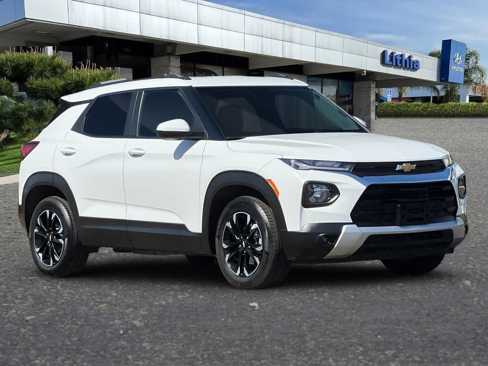 Thumbnail: 2023 Chevrolet TrailBlazer - 9