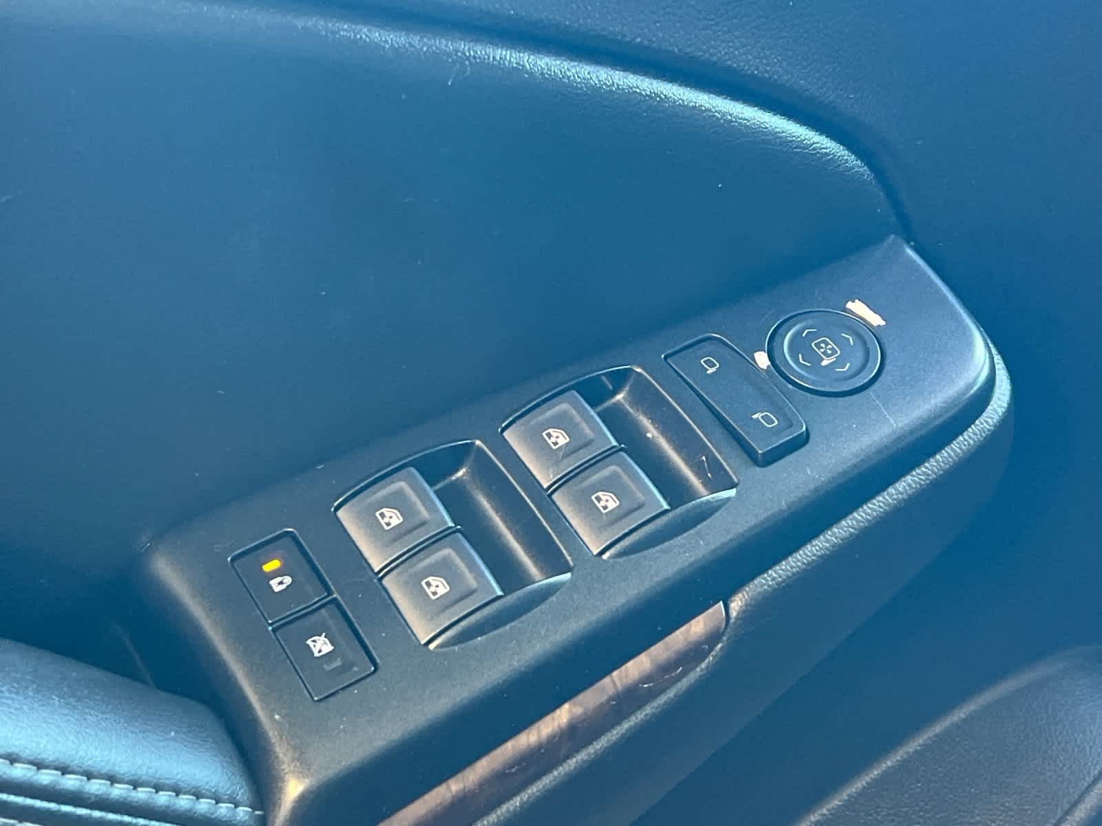 Thumbnail: 2017 Chevrolet Tahoe - 13