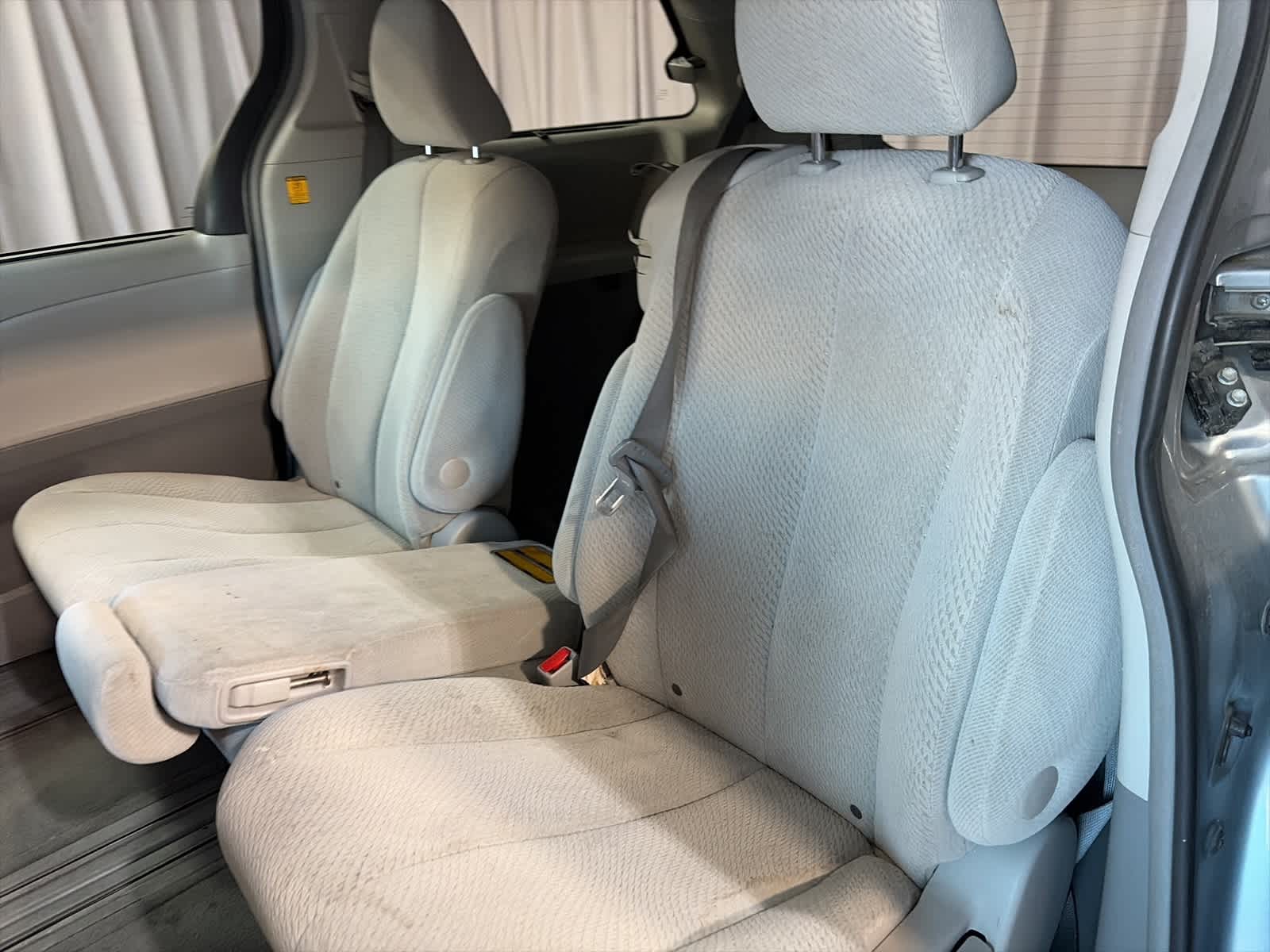 Thumbnail: 2012 Toyota Sienna - 18