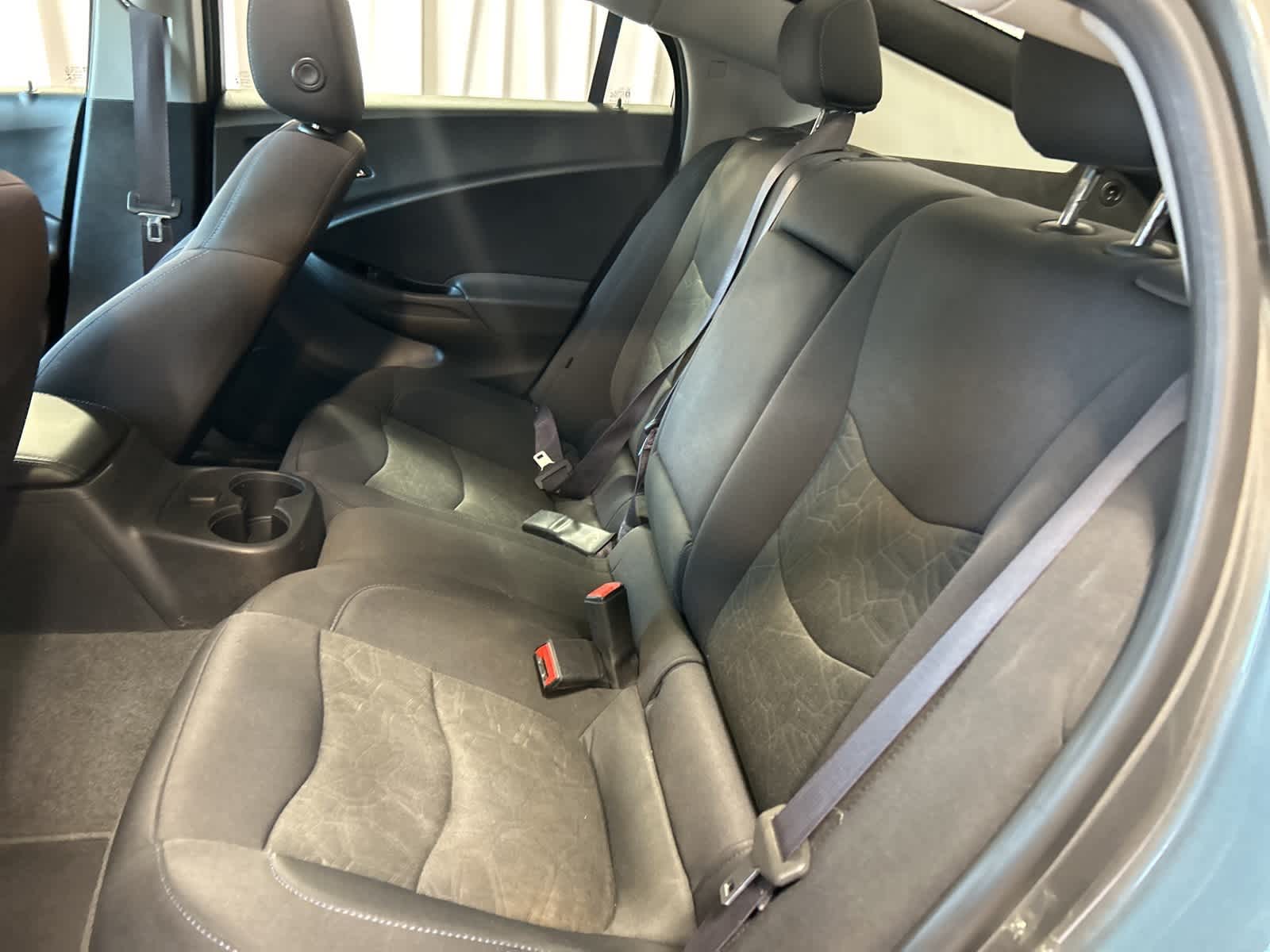 Thumbnail: 2017 Chevrolet Volt - 21